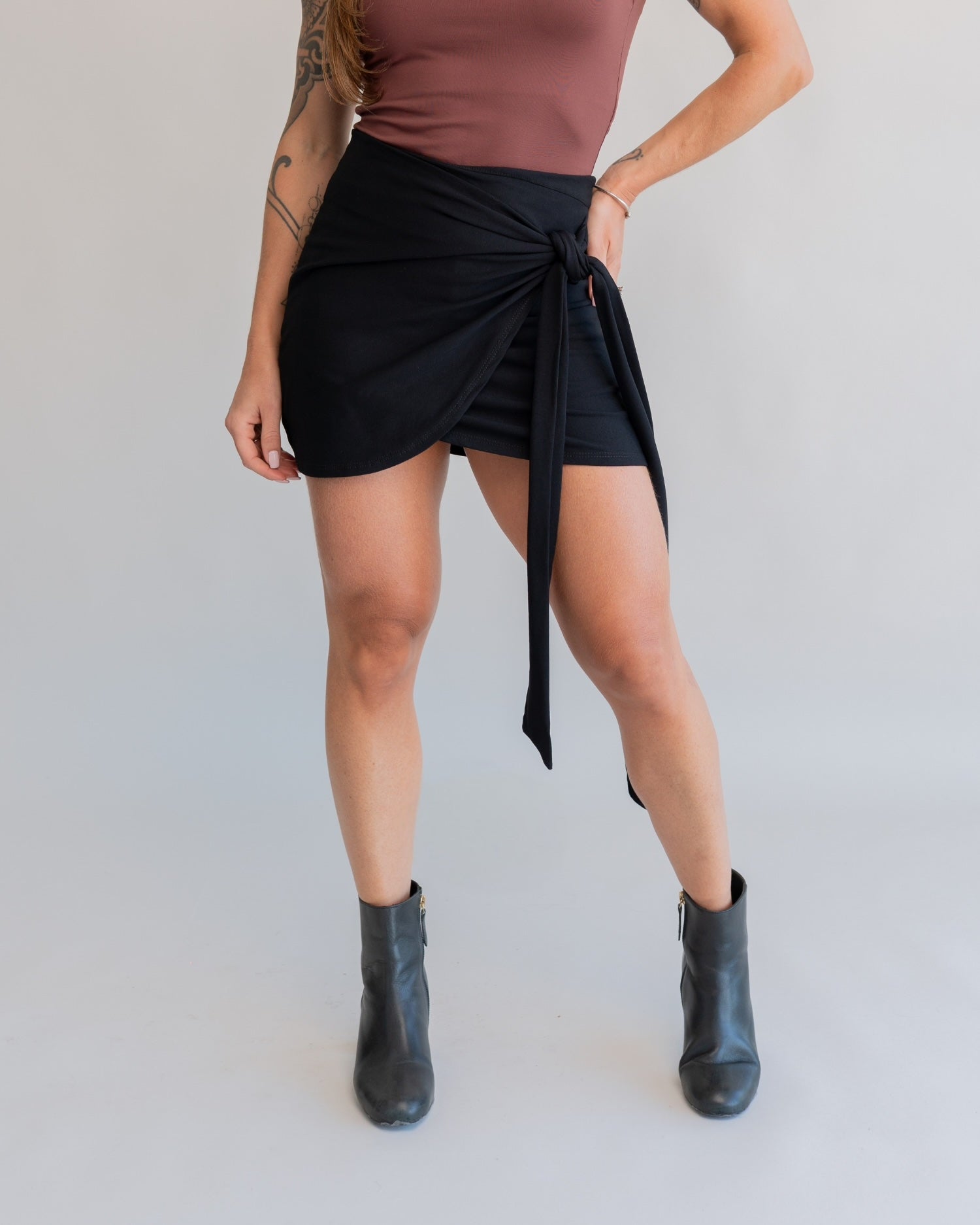 Short Saia Amarração Preto