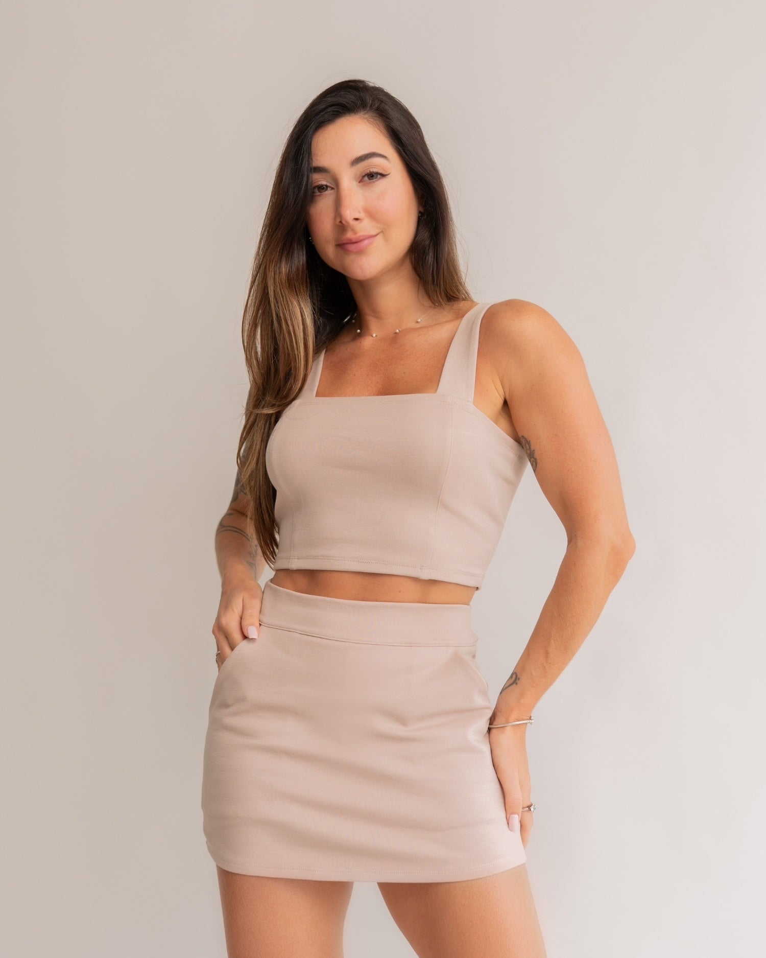 Short Saia Bliss Areia (saia atrás)
