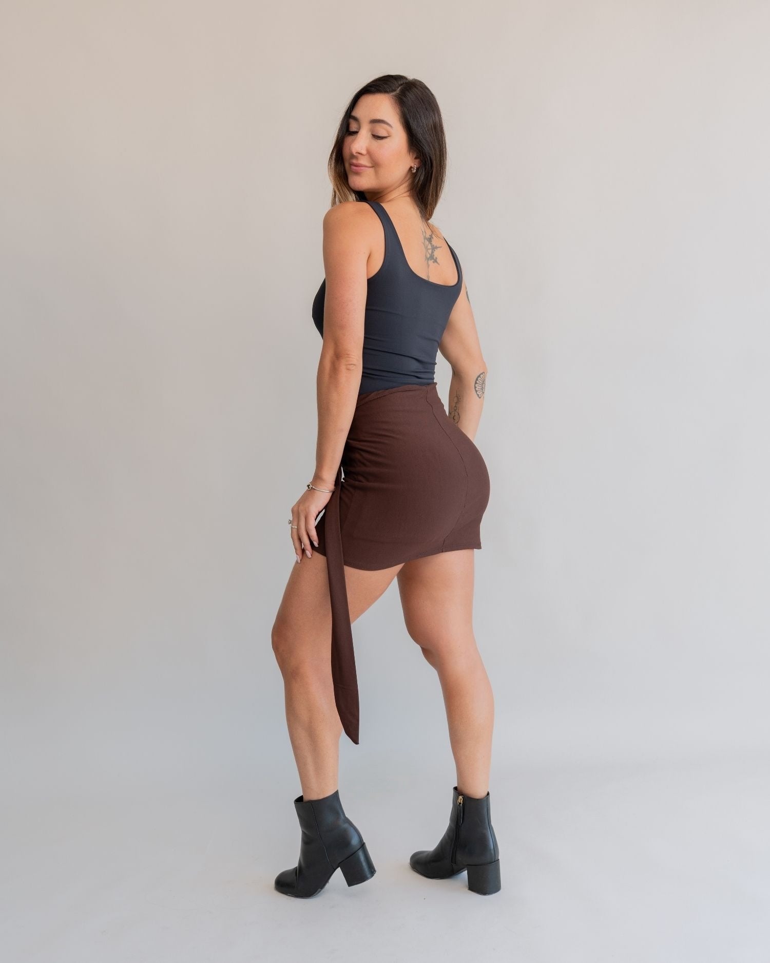 Short Saia Amarração Marrom