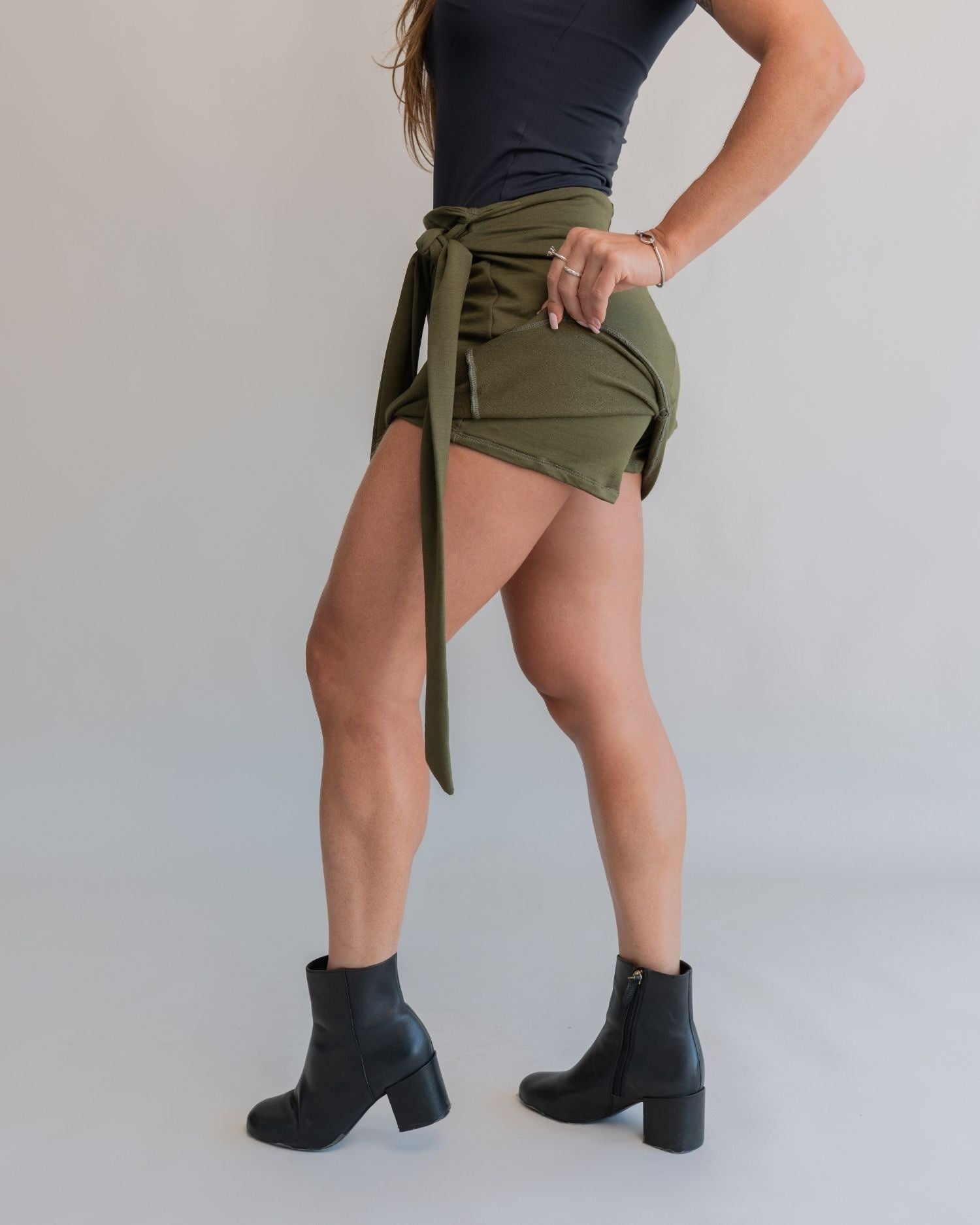 Short Saia Amarração Verde Militar