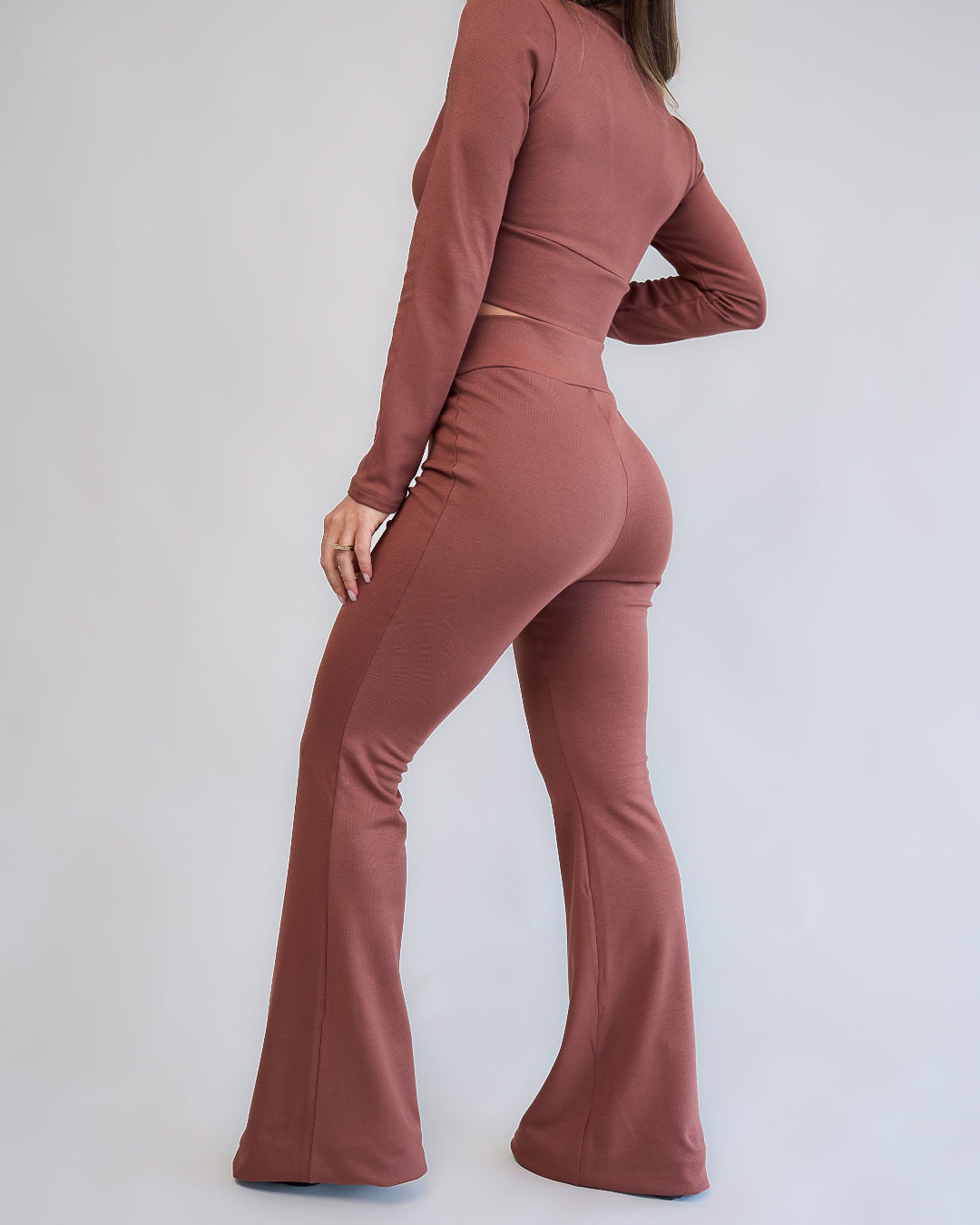 Blusa Transpassada Manga Longa Bliss Marrom