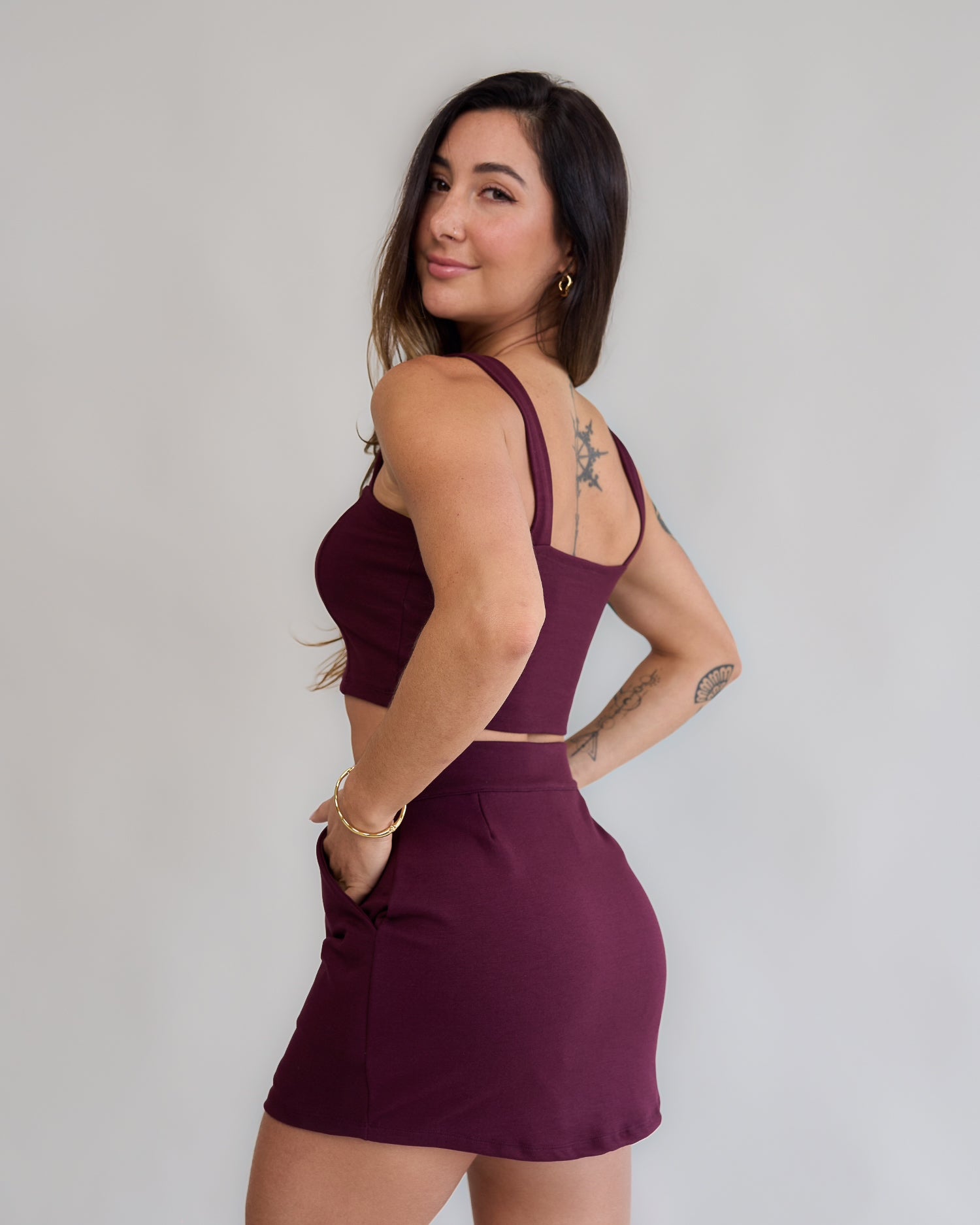 Short Saia Bliss Vinho (saia atrás)
