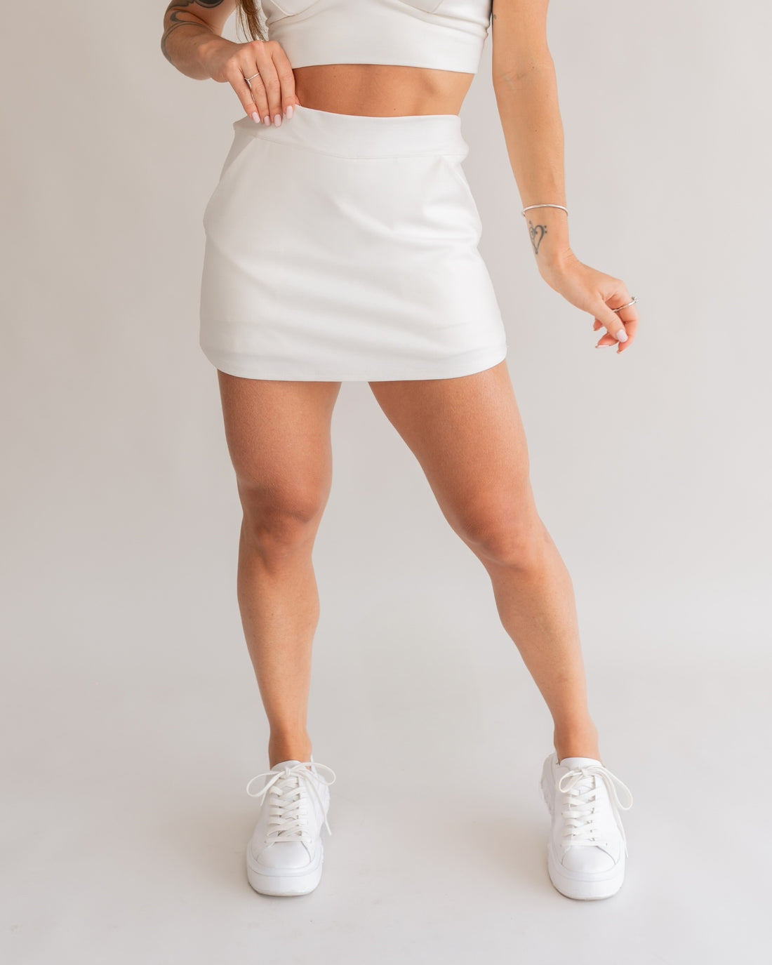 Short Saia Bliss Off-White (saia atrás)