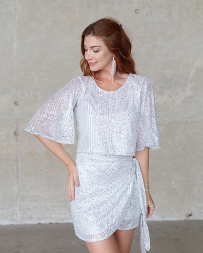 Blusa Glow Manga Curta Prata