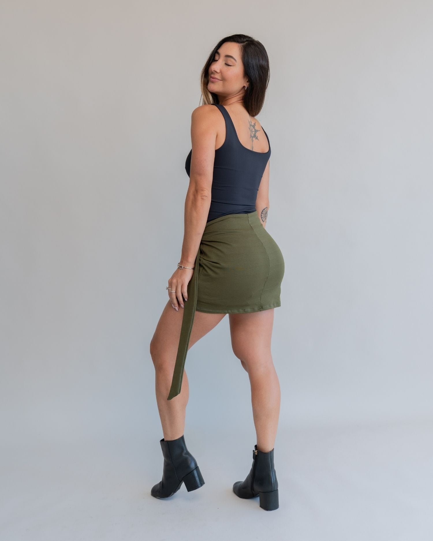 Short Saia Amarração Verde Militar