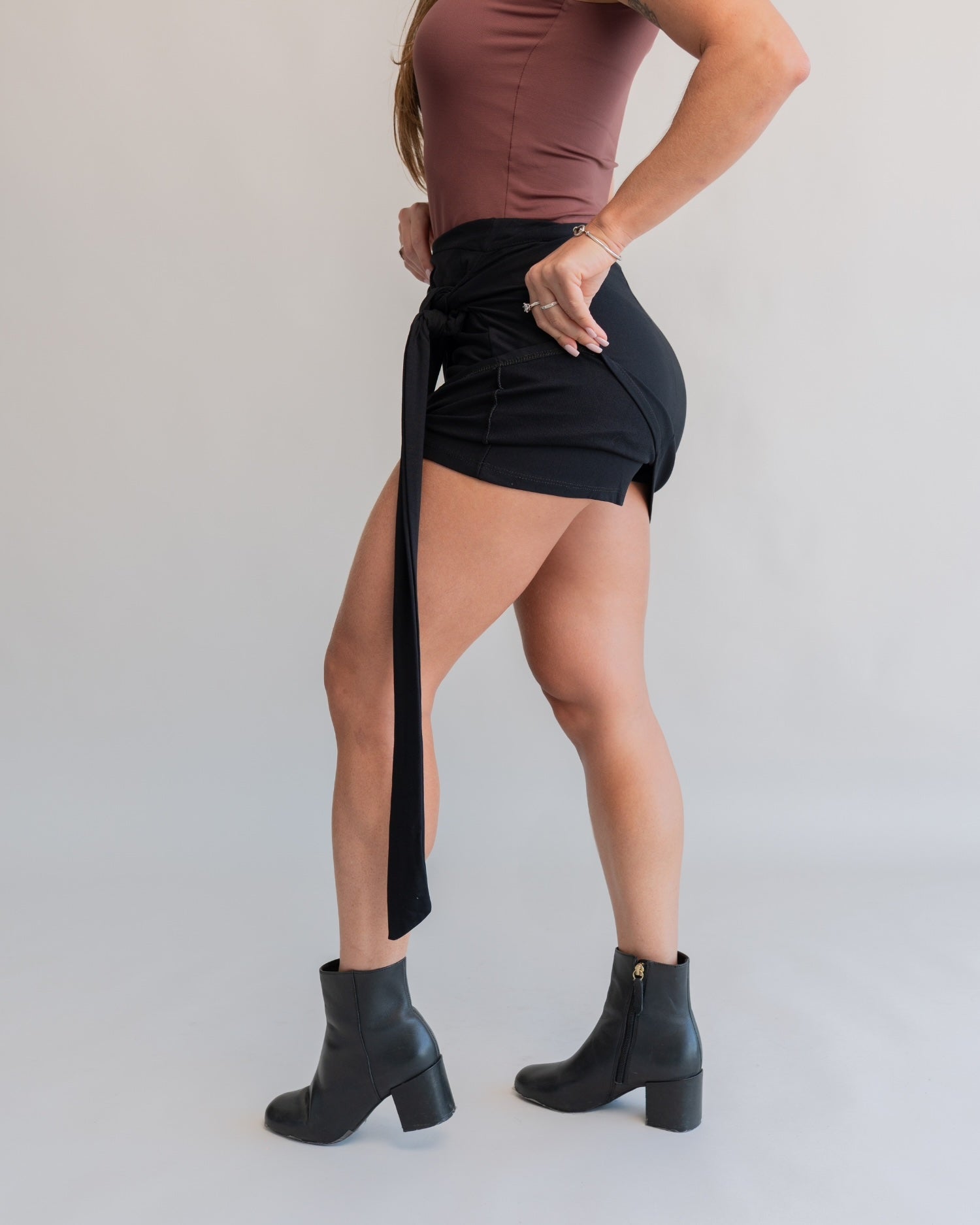 Short Saia Amarração Preto