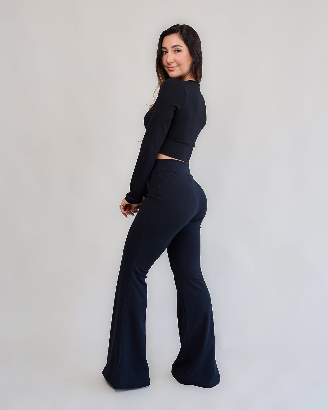 Blusa Transpassada Manga Longa Bliss Preta