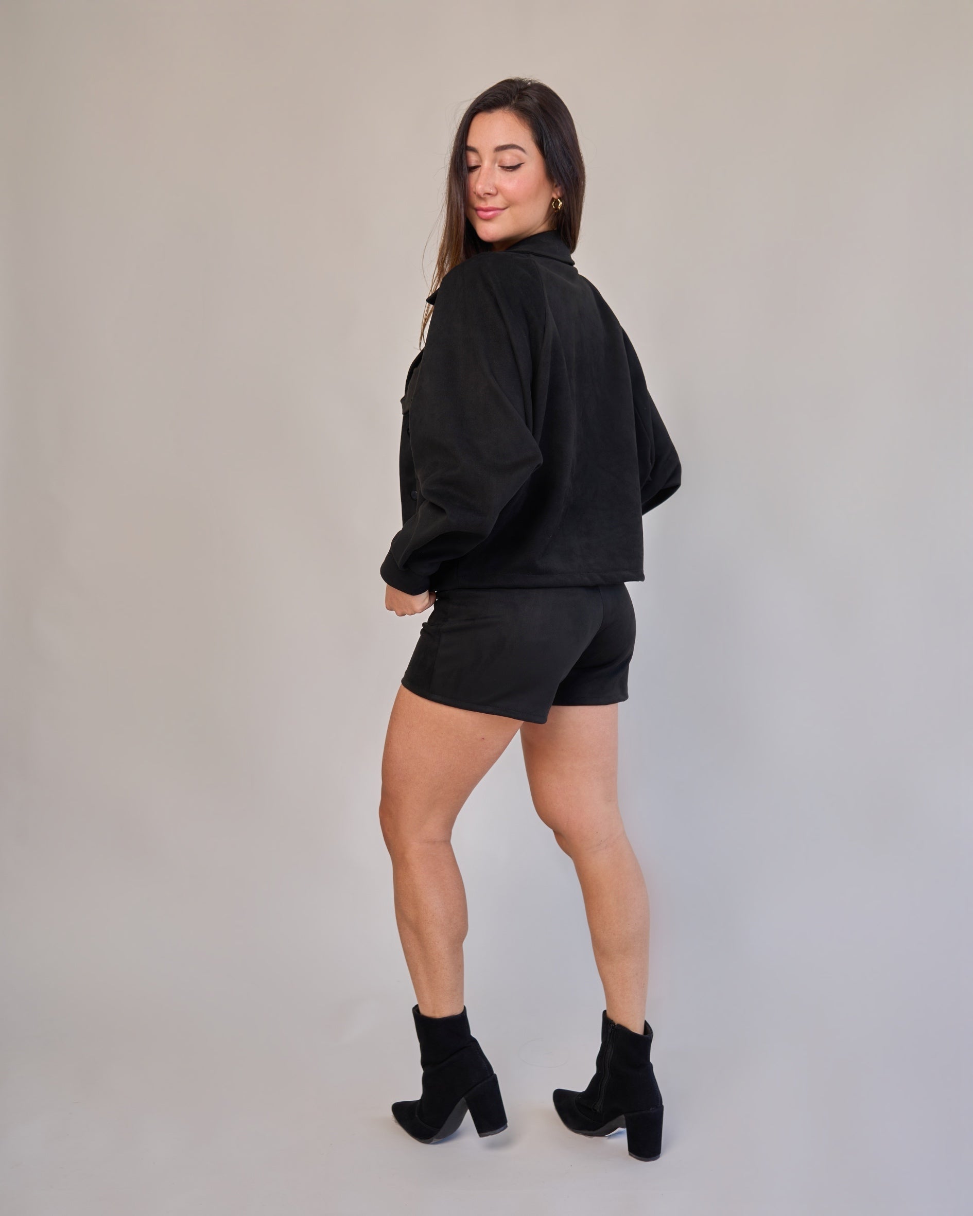 Short Suede Preto