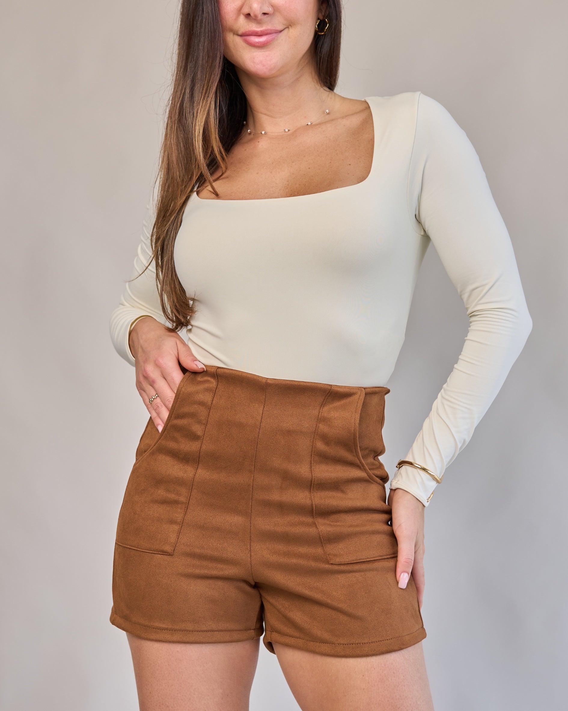 Short Suede Caramelo