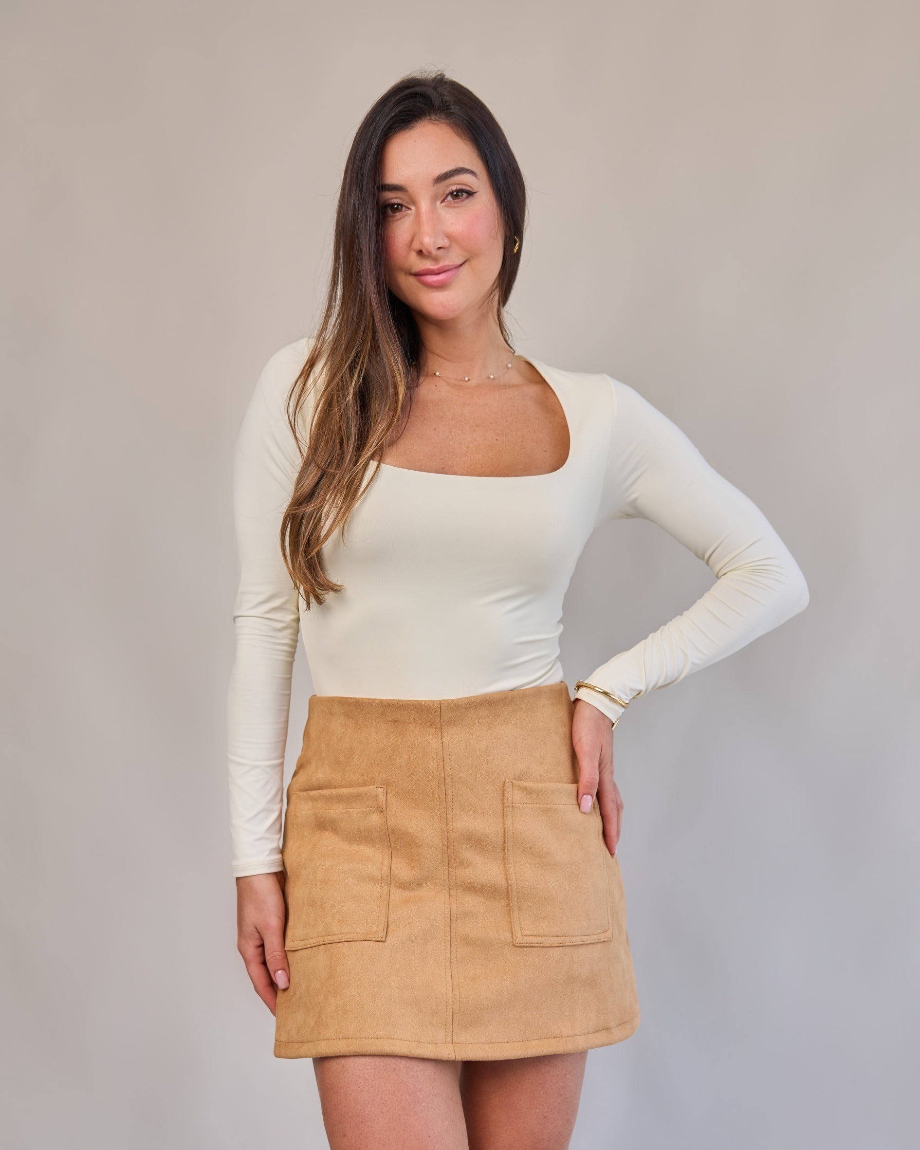 Short Saia Suede Capuccino