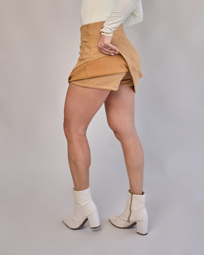 Short Saia Suede Capuccino