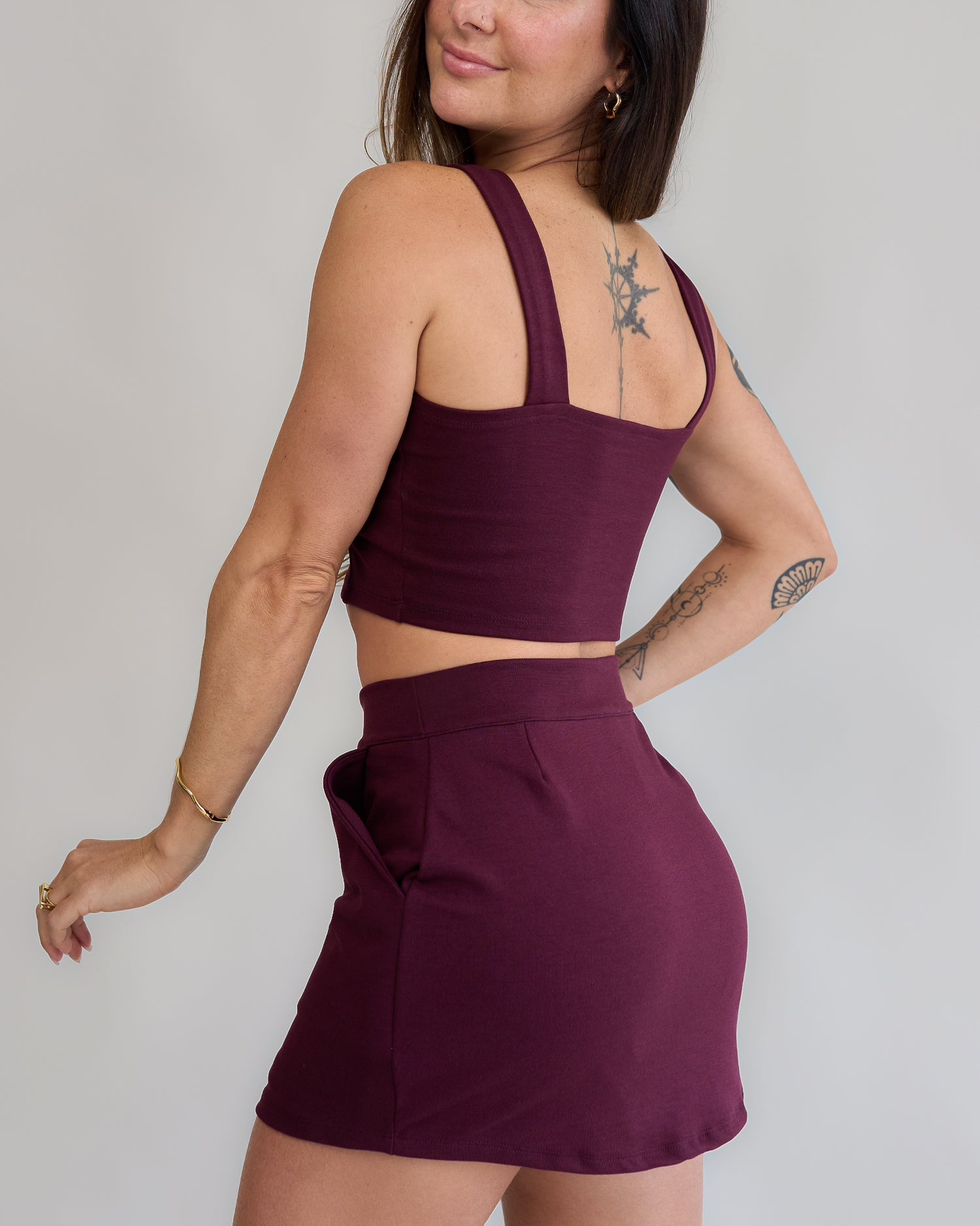 Short Saia Bliss Vinho (saia atrás)