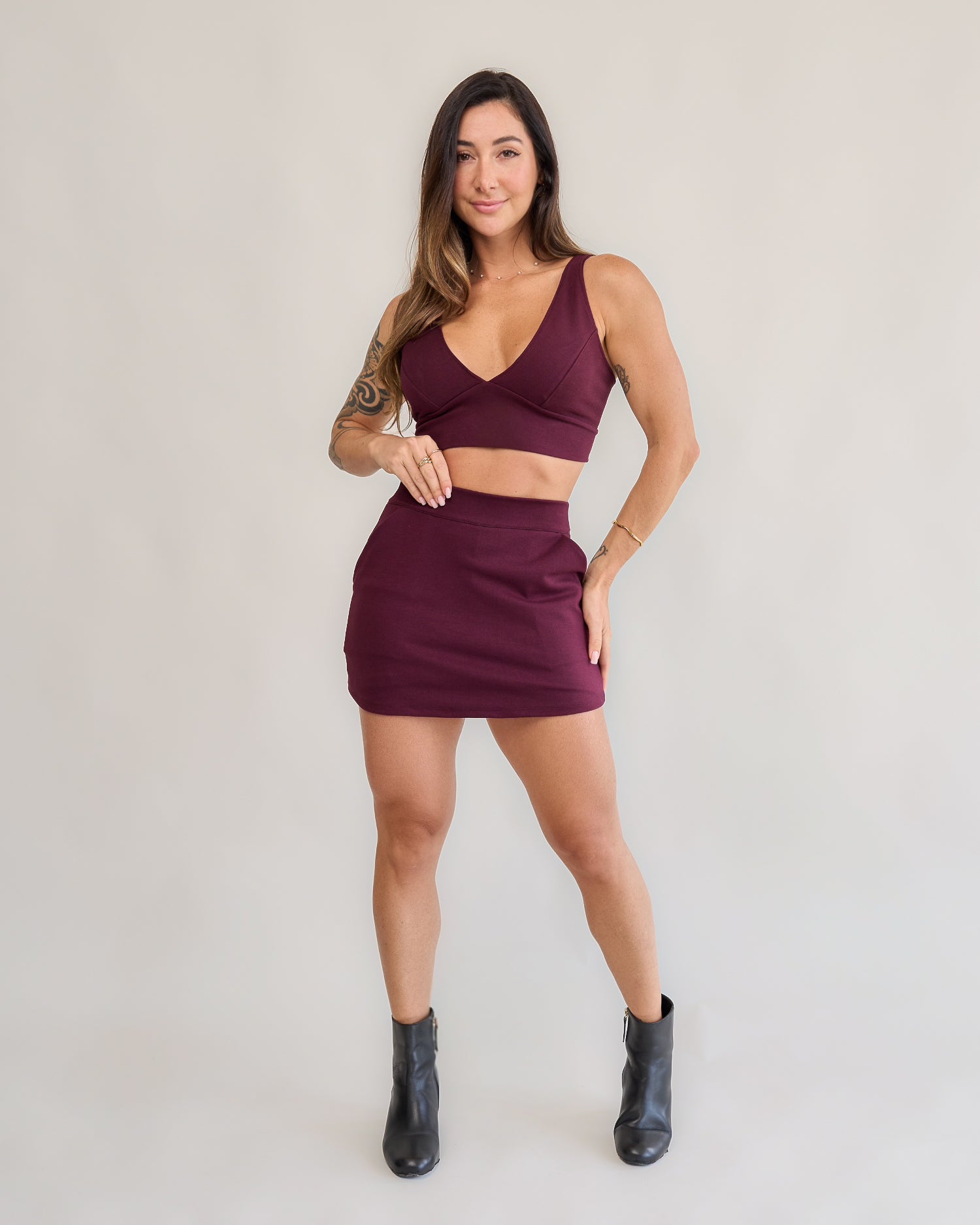 Short Saia Bliss Vinho (saia atrás)
