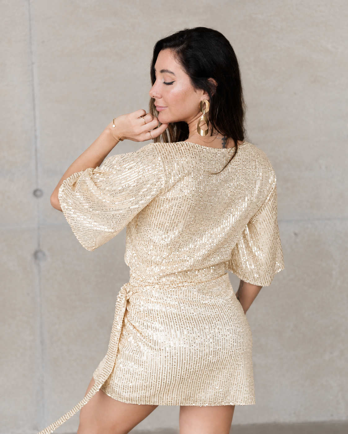 Blusa Glow Manga Curta Dourada