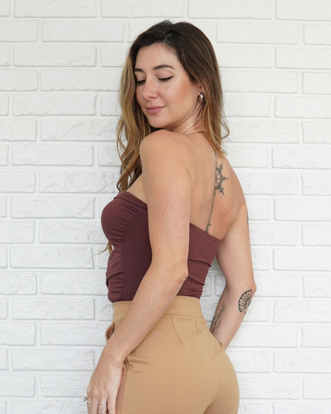 Body Recortes Marrom