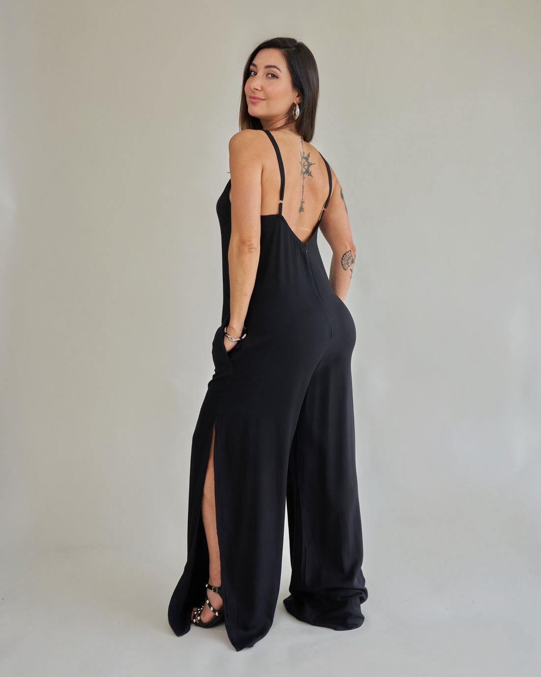 Macacão Fenda Preto