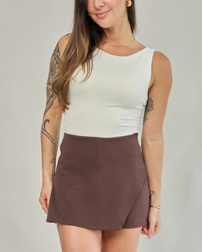 Short Saia Alfaiataria Marrom